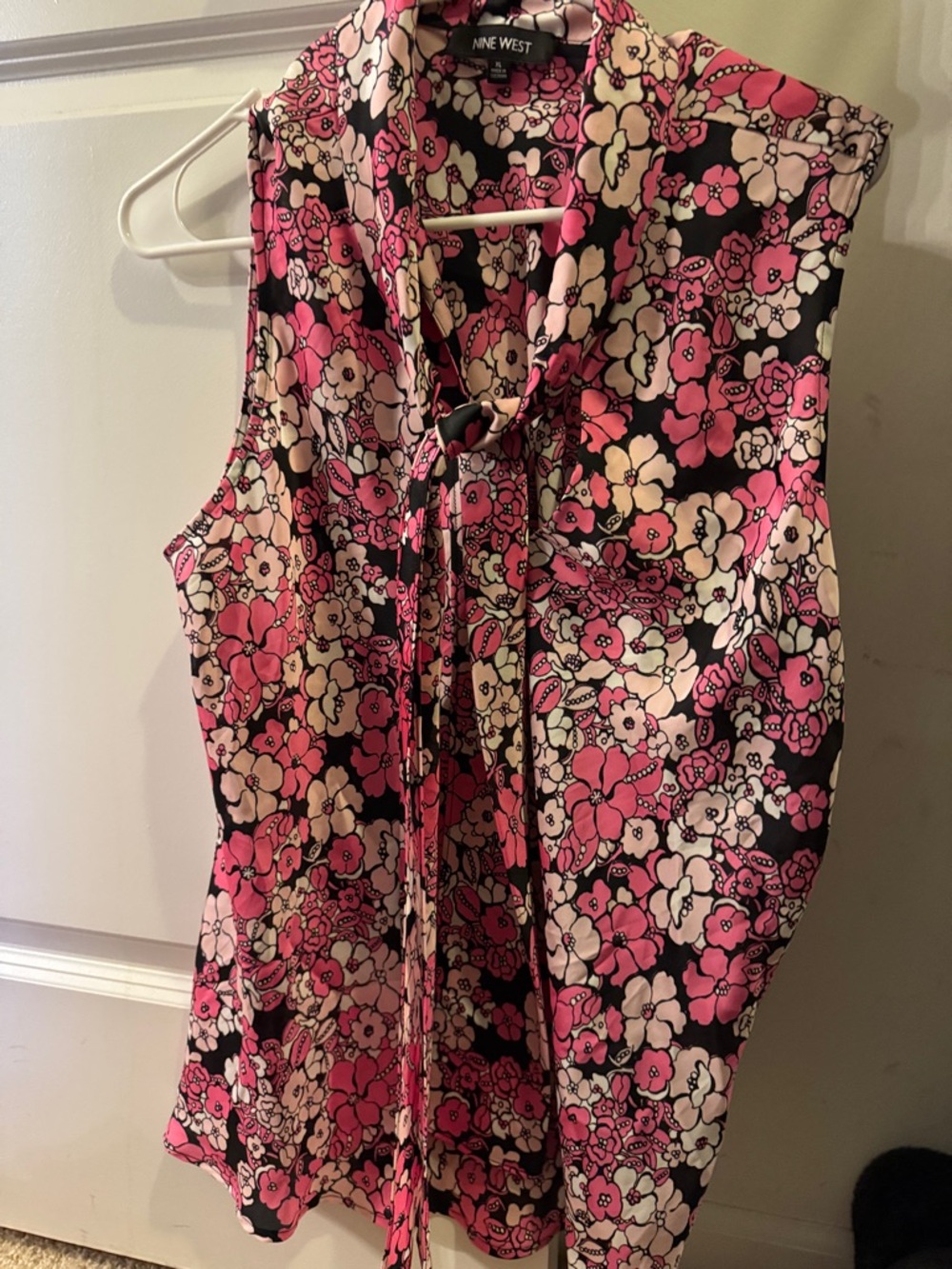 Nine West Pink and Cream Floral Tie-Neck Sleeveless top XL